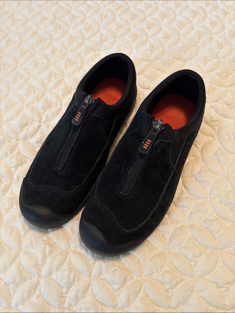 Lands End Black Slip-On Suede Snow Shoes with Front Zip 7.5